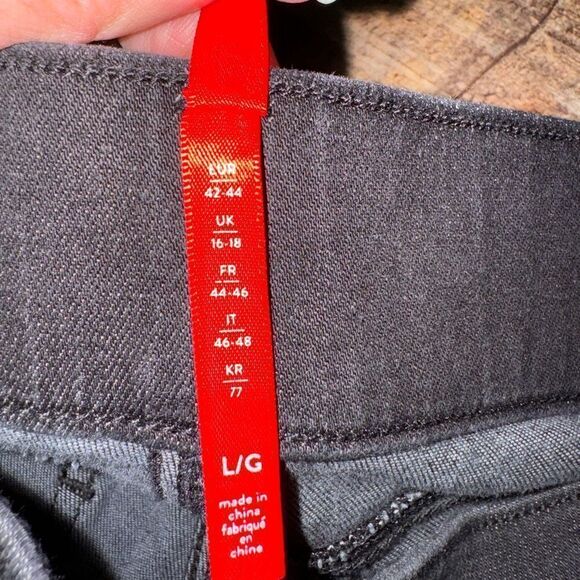 Spanx Vintage Distressed Ankle Skinny Jeans Size Large Black 20213R 
Size L - Picture 10 of 11